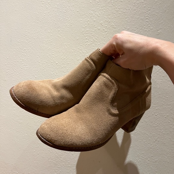 Suede Boots with Chunky Heel - Size 9 - Women’s Shoes - Picture 6 of 9